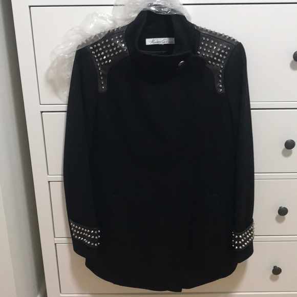 Coat - Picture 1 of 5